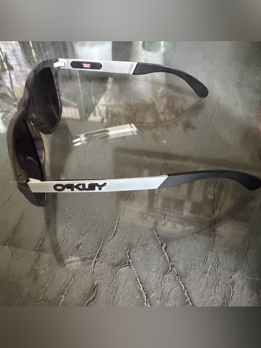 Oakley Frogskin Mix wood grain sunglasses; replaced polarized lenses w/ lenses - Picture 2 of 5
